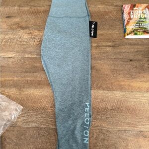 Peloton high waist midi legging